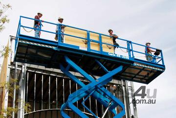 Genie GS-3390 Rough Terrain Scissor Lifts