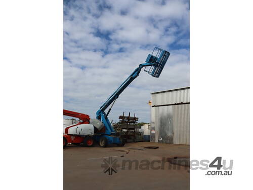 GENIE BOOM LIFT