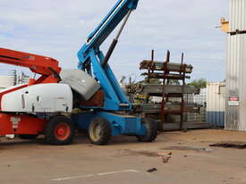 GENIE BOOM LIFT - picture1' - Click to enlarge