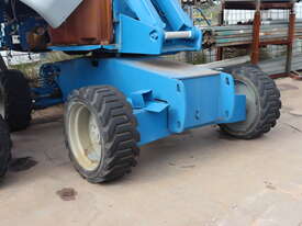 GENIE BOOM LIFT - picture2' - Click to enlarge