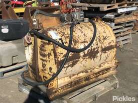 300L Round Frame Mounted Fuel Tank - picture0' - Click to enlarge