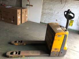 Pallet Truck, - picture0' - Click to enlarge