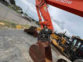 2017 HITACH ZX260LC-5B TRACKED EXCAVATOR  - picture1' - Click to enlarge