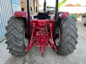 International 574 Tractor - picture2' - Click to enlarge