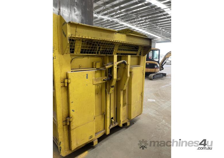 Used NOT SURE Cardboard compactor Waste Compactors in , Listed on