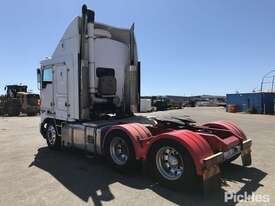 2005 Kenworth K104 - picture2' - Click to enlarge