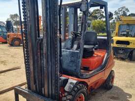 Linde 2.5T LPG Forklift with 5425mm lift height - picture0' - Click to enlarge