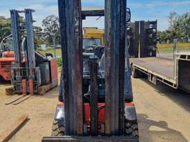 Linde 2.5T LPG Forklift with 5425mm lift height - picture1' - Click to enlarge