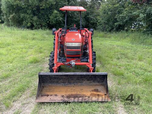 tractor 50hp 4wd with 4in1 loader 