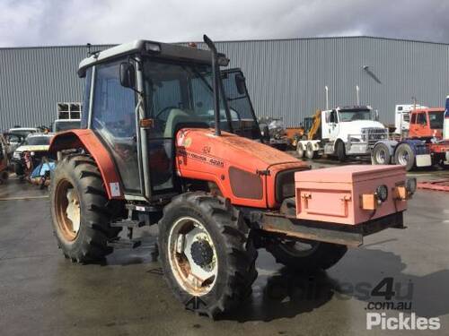 Massey Ferguson 4225