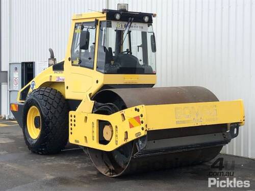 2010 Bomag BW211D-4