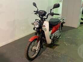 Honda Supercub - picture2' - Click to enlarge