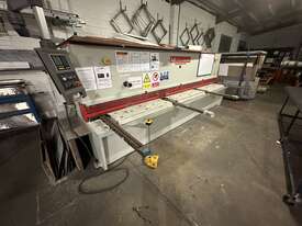 Sheet metal Guillotine  - picture0' - Click to enlarge