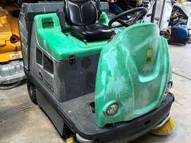 IPC Eagle 1404 ride on vacuum sweeper - picture2' - Click to enlarge