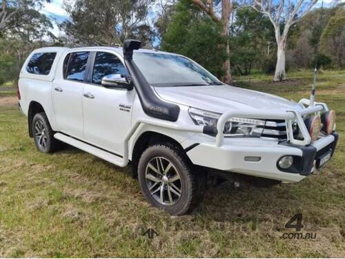 2016 Toyota Hilux Sr5 (4x4) 6 Sp Manual Dual Cab Utility SUV