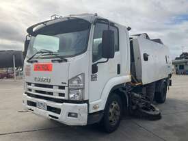 2010 Isuzu FSR 850 Dual Control Sweeper - picture1' - Click to enlarge