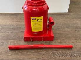 Unused 50T Bottle Jack - picture0' - Click to enlarge