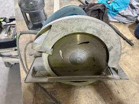 Makita 5900B Circular Saw - picture1' - Click to enlarge