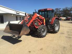1998 CASE IH Tractor 1998 Model MX80C - picture0' - Click to enlarge