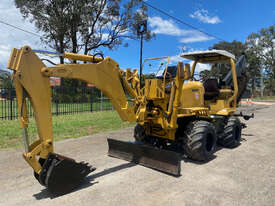 Vermeer RT700 Trencher Trenching - picture0' - Click to enlarge