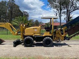 Vermeer RT700 Trencher Trenching - picture1' - Click to enlarge