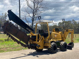 Vermeer RT700 Trencher Trenching - picture2' - Click to enlarge