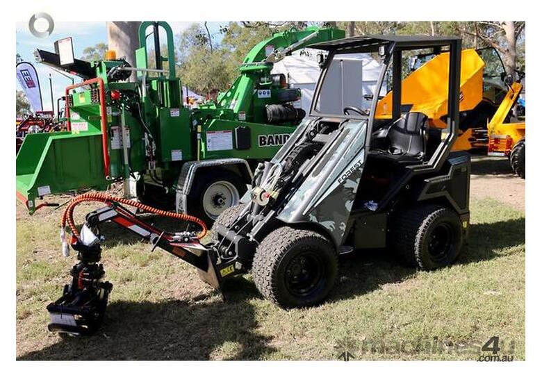 caption 2023 Cast Mini Loader | 1180kg Lifting Capacity