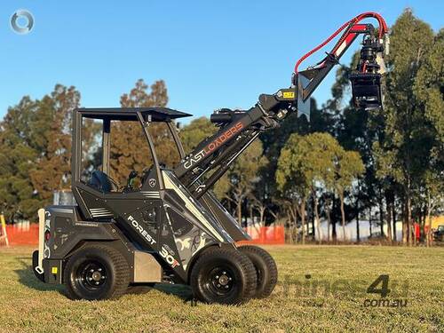 caption 2023 Cast Mini Loader | 1180kg Lifting Capacity