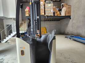 Crown Reach Forklift Model RM602520TT6860R - picture0' - Click to enlarge