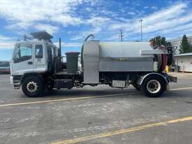 2006 Isuzu FVD950 Water Tanker - picture2' - Click to enlarge