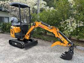 NEW  XN10-8SE (THE 3RD GEN) RHINOCEROS DIESEL 1TON  MINI EXCAVATOR - picture2' - Click to enlarge