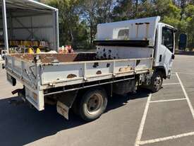 2016 Isuzu NPR 55-155 Day Tipper - picture2' - Click to enlarge