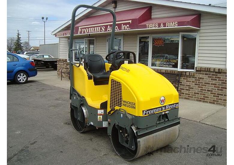 caption WACKER NEUSON RD12-90 TWIN DRUM ROLLER