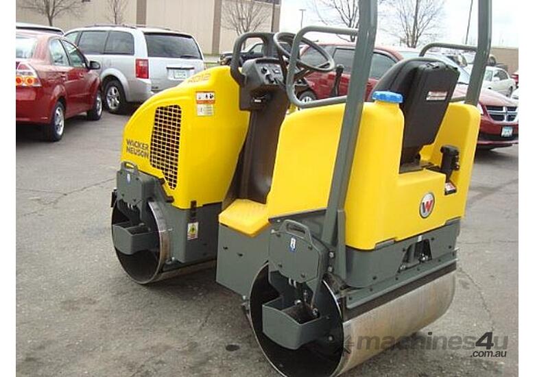 caption WACKER NEUSON RD12-90 TWIN DRUM ROLLER