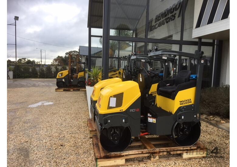 caption WACKER NEUSON RD12-90 TWIN DRUM ROLLER