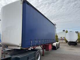 2000 Maxitrans HXW ST3 Tri Axle Flat Top Curtainside Trailer - picture0' - Click to enlarge