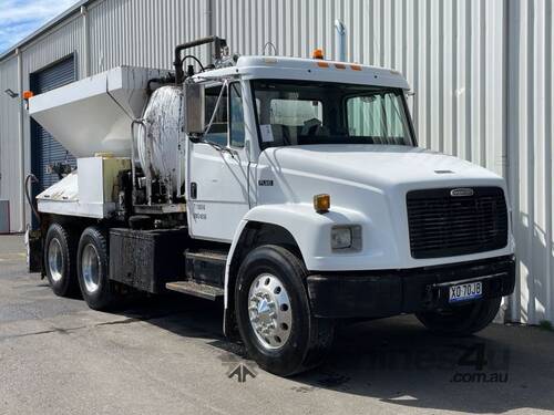 1998 Freightliner FL80 Tar Patching Unit
