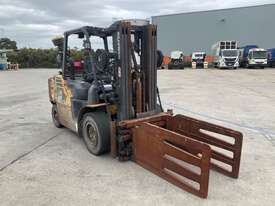 2016 Komatsu FH40 Counter Balance Forklift - picture0' - Click to enlarge