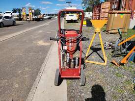 Hilti TE 3000-AVR - picture0' - Click to enlarge