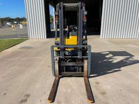 Nissan Forklift - picture0' - Click to enlarge