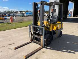 Nissan Forklift - picture1' - Click to enlarge