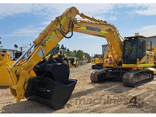 -Integrated 3D Guidance system-   2017 KOMATSU PC210LCI_10 Excavator