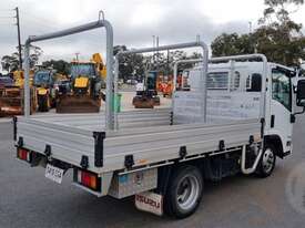 Isuzu NLR - picture2' - Click to enlarge