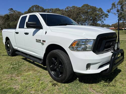 RAM 1500 EXPRESS 4x4 CREWCAB Ute.