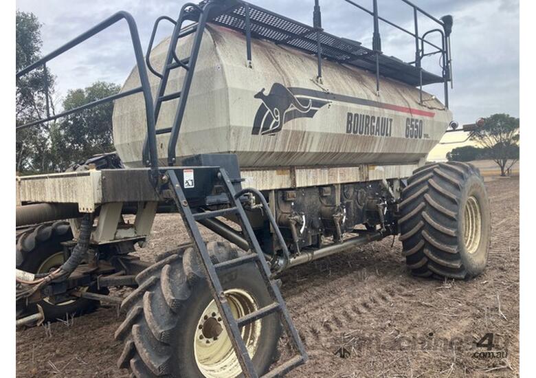 caption 2016 Bourgault 6550ST-B Air Carts