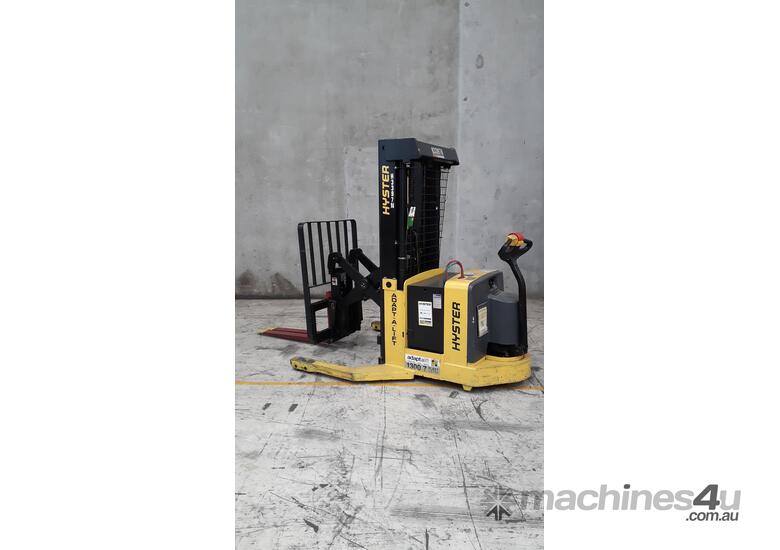 1.5T Battery Electric Walkie Reach Stacker