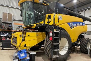 2016 New Holland CR 7.90 Combine Harvester - Well Looked After