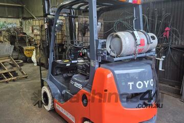 Toyota Compact 2.5 Ton Forklift | 4.5m Lift Height | LPG Toyota Compact 2.5 Ton Forklift | 4.5m Lift Height | LPG