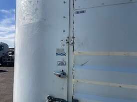 2003 Kara Kar 2 Horse XL Dual Axle Horse Float - picture0' - Click to enlarge