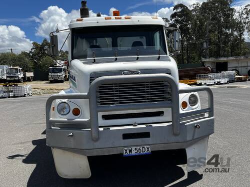 caption 1998 Freightliner FL112 Water Cart